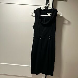 White House Black Market black sleeveless dress size 0 zips up the back